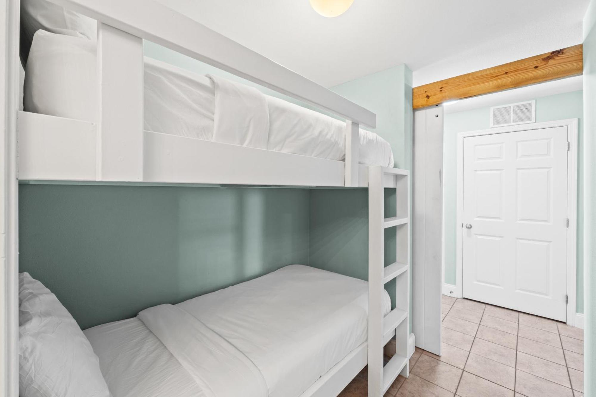 Laketown Wharf Resort #1321 By Book That Condo Panama City Beach Eksteriør billede